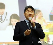 [동정] 이주호, 건국대 방문해 '대학 내 불법촬영 근절' 캠페인