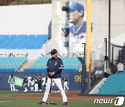 '삼성 레전드 이승엽' 앞 이승엽 두산 감독