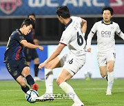 [포토]수원FC 이광혁, 대구FC 상대 선제골