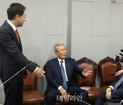 제3지대 신당, 여의도가 회의적으로 바라보는 세 가지 이유