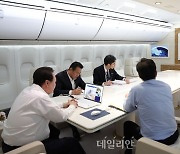 [4/26(수) 데일리안 출근길 뉴스] '이게 나라다'…尹대통령, 국익 챙기러 가는 길에 국민 구했다 등