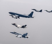 오늘 프로야구 경기前  `한미 F-16 편대비행`한다