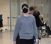 뱀뱀, 훈훈하게 입국 [포토엔HD]