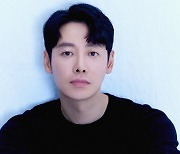 김동욱, 뜻밖의 ‘겹치기 출연’에 진땀