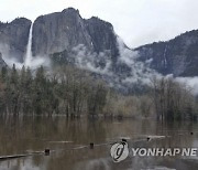 California Waiting for Floods Yosemite