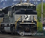 Earns Norfolk-Southern