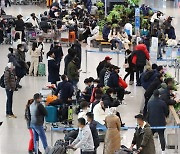 5월부터 입국 때 신고 물품 없으면 '휴대품 신고서' 안 써도 된다