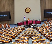 ‘금고형 선고 시 면허 취소’ 의료법, 국회 본회의 통과