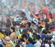 가뭄 속 물축제 진퇴양난…지자체 고민 깊어