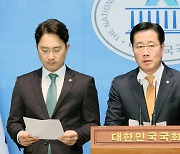 국민의힘 교육위원들 "'위장탈당' 민형배 교육위서 제척하라"