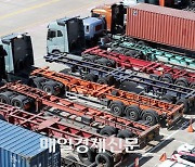 Korean gov’t warns of stern actions against cargo truckers’ strike