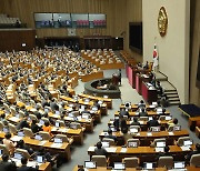 본회의 '간호법·쌍특검' 전운…여야, 한미정상회담 상반된 평가