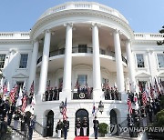 [한미정상회담] 尹대통령, 영빈관서 국제정치·경제 저명인사 간담회