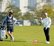 [포토] 배상문 '바람 방향도 고려해야지'