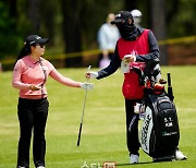 [포토]김서윤,장민규 '거리에 맞는 클럽 선택'