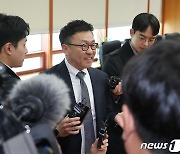 황현순 대표이사 '취재진 질문에 미소'