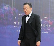 [포토] 이성민, '회장님 포스'