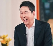 신동엽, 23년 MC ‘동물농장’ 하차 요구 봇물…넷플릭스 ‘성+인물’ 출연 때문