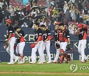 빗속 연장혈투 끝에 4-3 승리 거둔 KIA