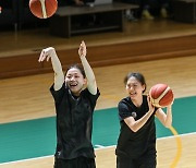 일본 女올스타와 도쿄서 결전, WKBL 대표 나윤정-이해란 “이겨야죠!”