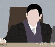 학생 싸움 말리다 '아동학대' 혐의 받은 교사…오명 벗었다