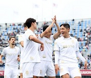 '나상호 멀티골' 서울, 수원FC전 3-0 완승…리그 2위 도약 [현장리뷰]