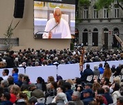 HUNGARY POPE FRANCIS