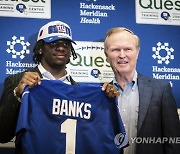 Giants Banks Football