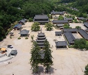 '해묵은 논란' 보은 속리산 법주사 관람료 폐지…소상공인·탐방객 '환영'