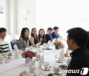 김건희 여사 '보스턴 한인 유학생·현지 학생들과 오찬'