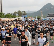 1만2000명 서울을 즐기다, 시민축제 된 서울하프마라톤