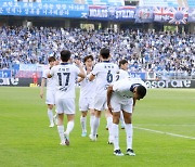 수원삼성 잡은 대구FC…2022년보다 빠른 '원정 첫 승'