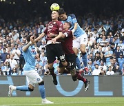 ‘우승 눈앞’ 나폴리, 이미 축제 분위기… ‘김민재 선발’→살레르니타나와 0-0 (전반 종료)