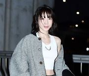 [포토] 소녀시대 태연, '머리가 헝클어져도 감출 수 없는 예쁨'