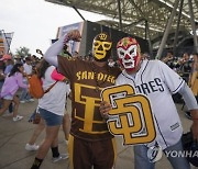 Mexico Padres Giants Baseball