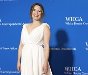 WHCA Dinner Red Carpet