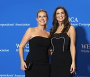 WHCA Dinner Red Carpet