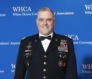 WHCA Dinner Red Carpet