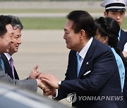 김기현 대표, 윤석열 대통령에게 '엄지 척!'