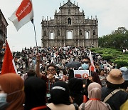 ‘제로 코로나’ 이후 첫 노동절 연휴 맞은 中, 소매·식음료 매출 21%↑