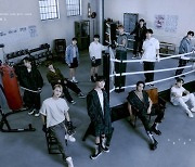 세븐틴 1위, 미니 10집 ‘FML’ 초동 판매량 455만 장 돌파…역대 최고 기록