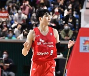 창단 첫 통합우승 주역 안영준, 챔프전 4차전 열리는 잠실 찾아 “너무 잘하고 있다” [KBL 파이널]