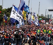 한국노총 전국노동자대회, 깃발 입장