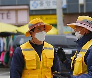 비가 오나 눈이 오나 함양읍내 도로 지키는 이 사람