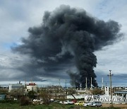 우크라군, 크림반도 유류시설 공격 시인…"반격 위한 준비"(종합)