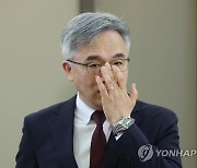 '이정근 녹취록' 관련 입장 표명하는 정철승 변호사