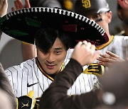 김하성 결승 3점 홈런‥MLB 통산 100타점 돌파