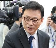 원내대책회의 참석하는 박광온 원내대표