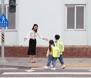 삼성전자, 크라운제과와 어린이들 하교길 보호한다