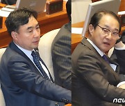 [속보] 돈봉투 의혹 윤관석·이성만, 민주당 자진탈당